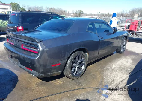 2022 Dodge Challenger Sxt z USA, uszkodzony, nr VIN 2C3CDZAG5NH132230
